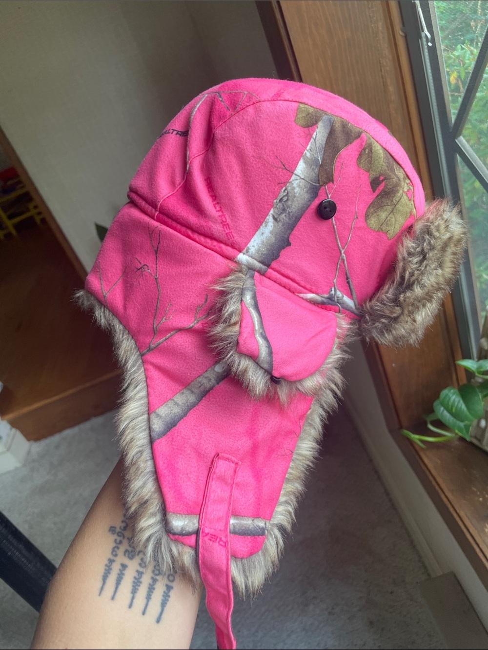 Hot Shot Real Tree Pink Camo Fur Trapper Hat W/ Thinsulate label
